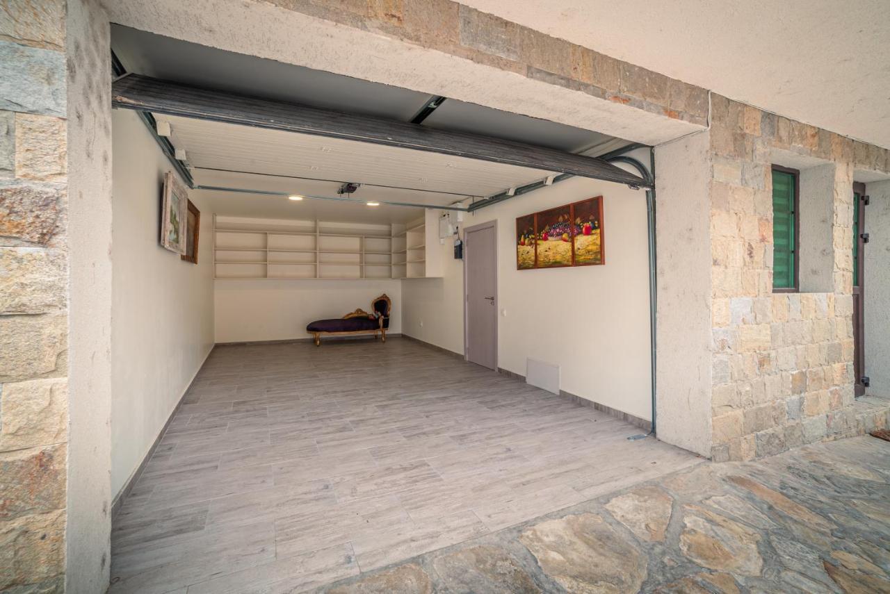 The Gallery Guest House - Garden And Garage Veliko Tarnovo Kültér fotó